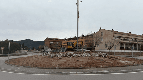 Maquinària treballant a la rotonda aquesta setmana.